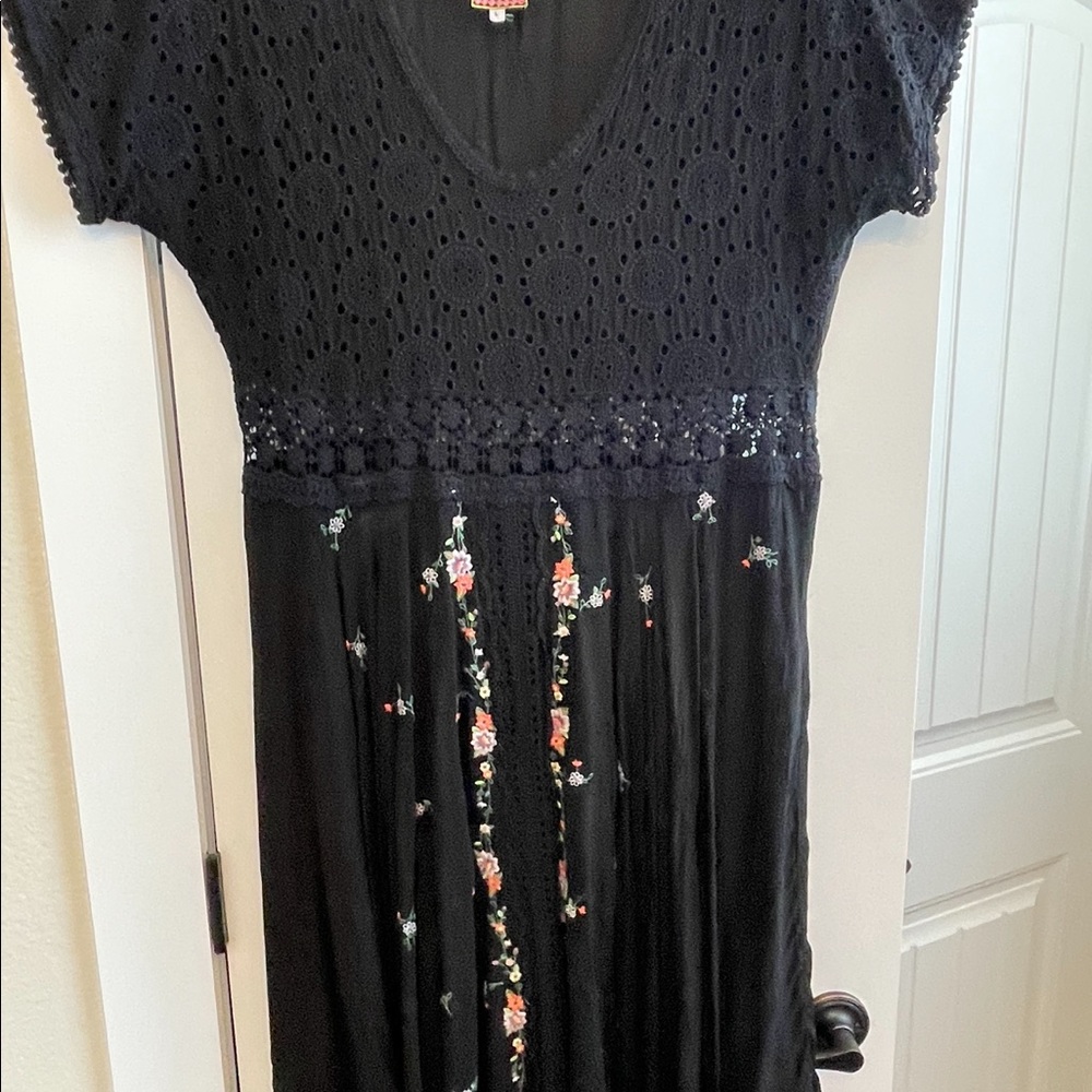 Black L Johnny Was dress
